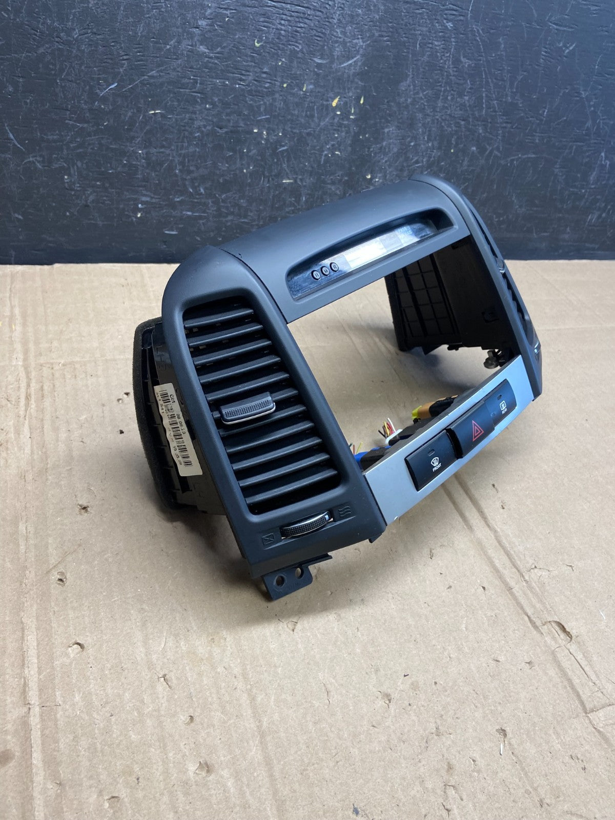 2007 to 2009 Hyundai Santa Fe Center Dashboard Radio Bezel Trim AD7117 DG2