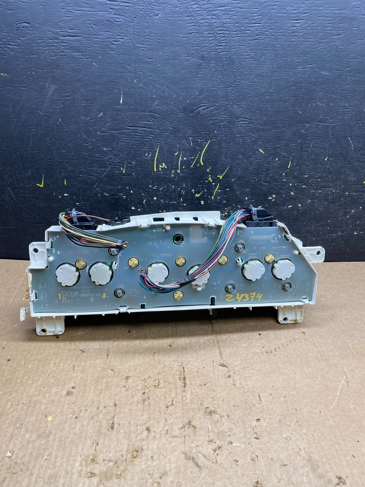 2006 Ford E350 Gauge Speedometer Cluster OEM Z4374 DG4