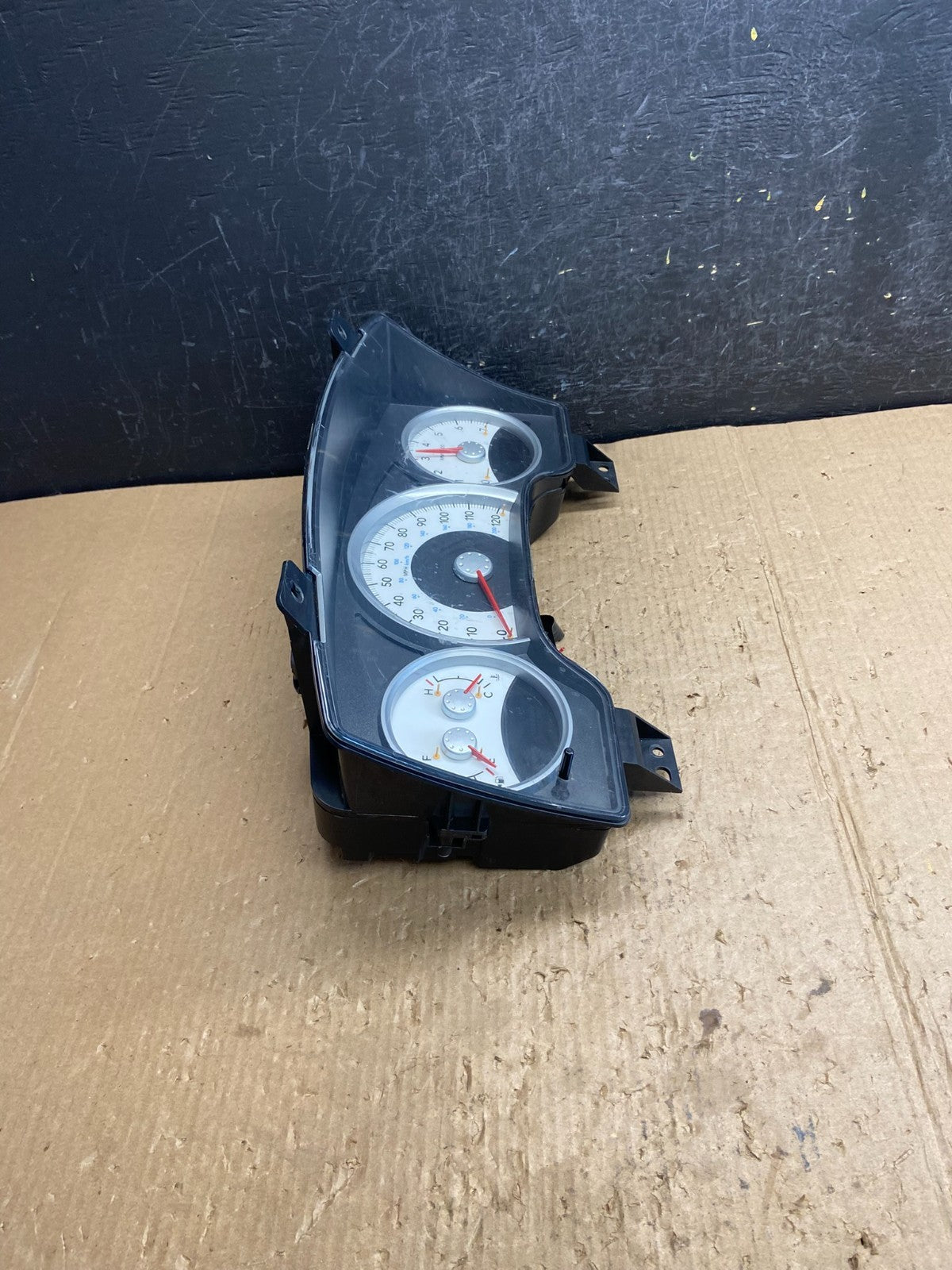 2006 Dodge Durango Speedometer Instrument Cluster Gauge AE4302 DW1