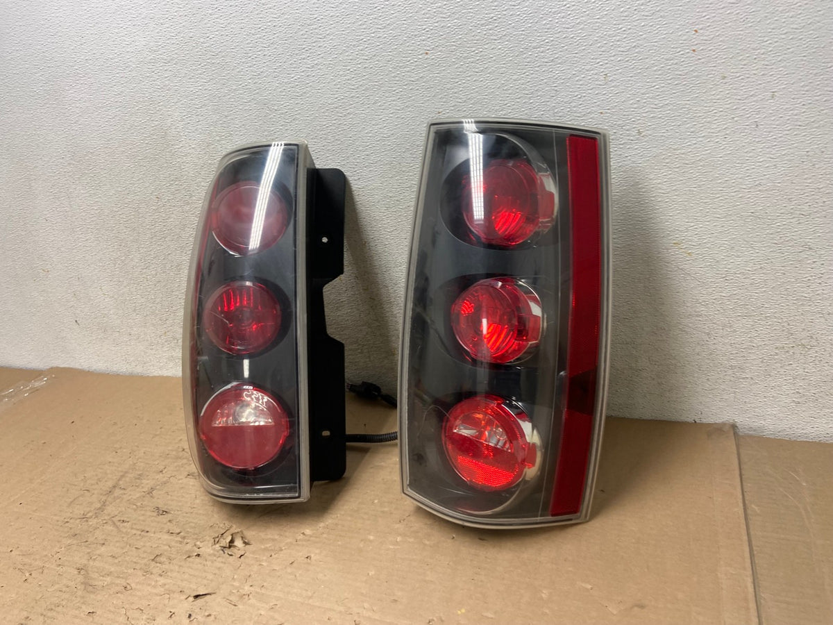2007-2014 GMC Yukon Denali Left + Right SET Tail Lights Light AI1051 LK1