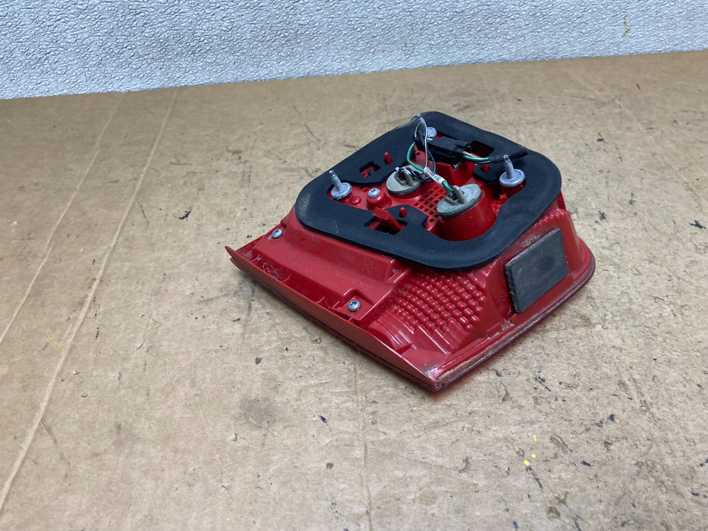 2013-2016 Chevrolet Malibu Right Passenger Rh Inner Tail Light T5549 DW4