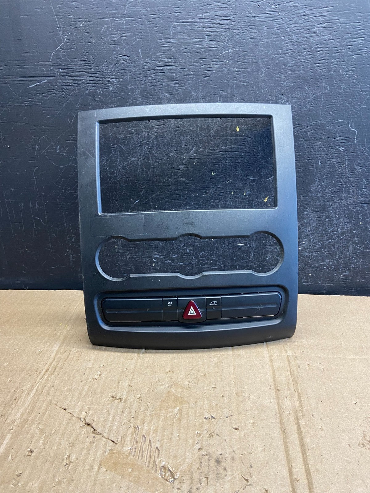 2007-2018 Mercedes Dodge Sprinter Center Console Radio Instrument Panel AE1853DG0