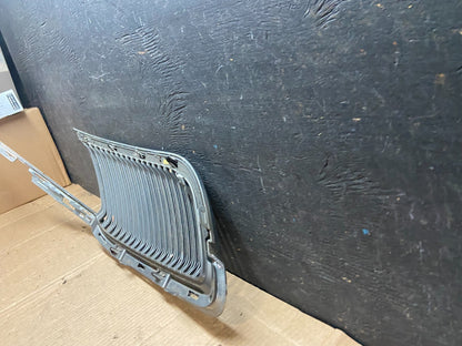 2013 to 2016 Lincoln MKT Left Driver LH Side Front Grill Grille OEM V6990 DG7