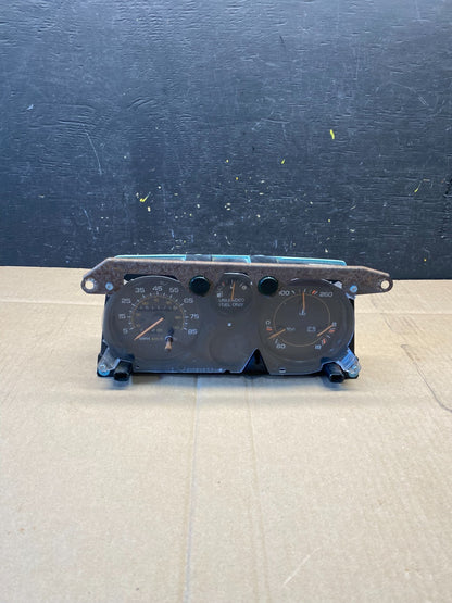 1995 to 1999 Chevrolet Silverado Suburban Cluster Gauge Speedometer P7971 DG0