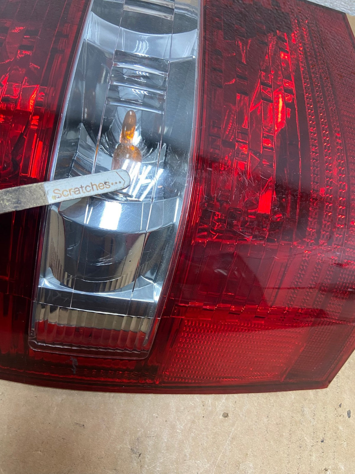 2004-2007 Toyota Highlander Left Driver LH Side Tail Light AI3336 LK3