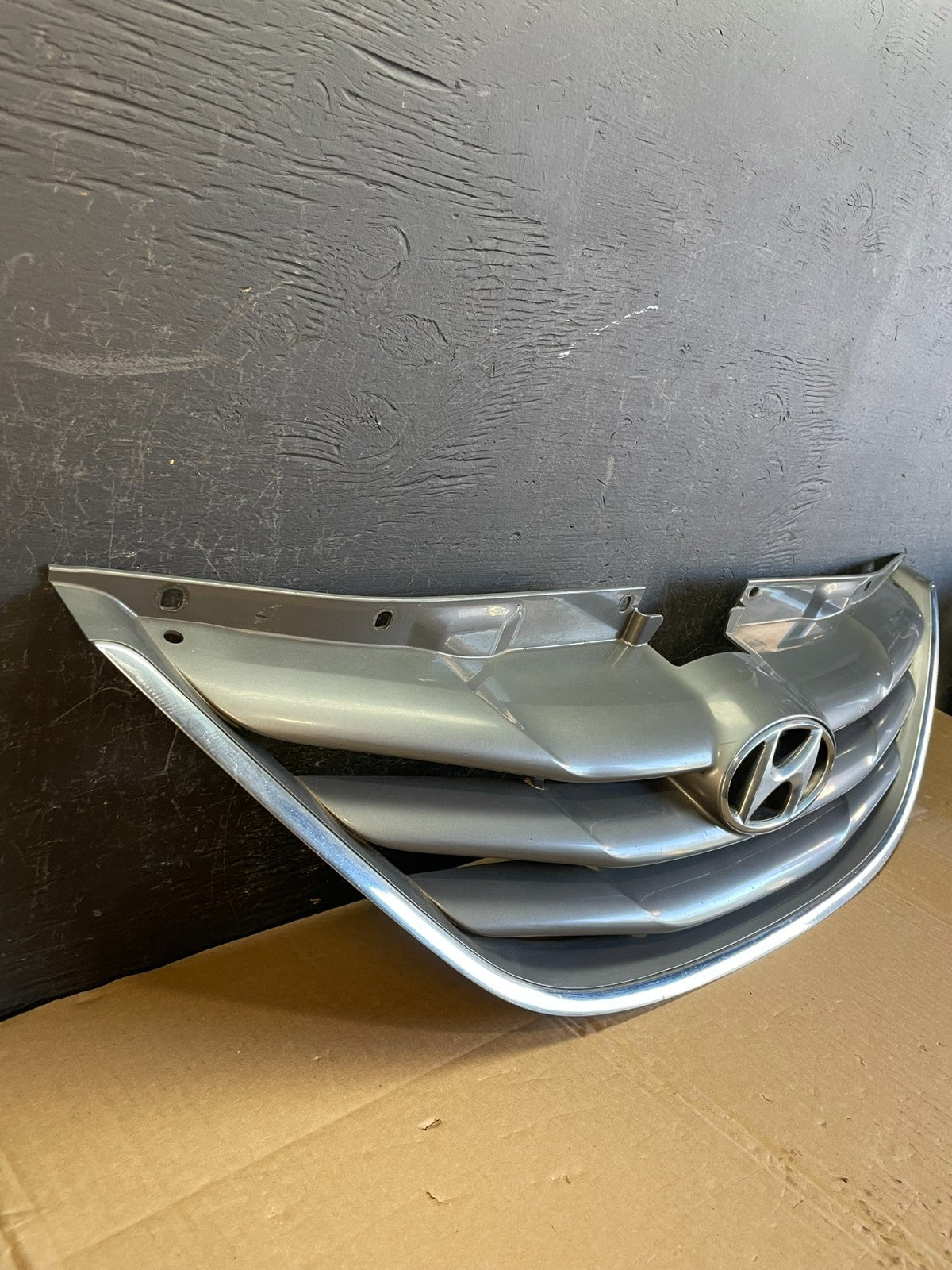 2011 to 2014 Hyundai Sonata Front Upper Grill Grille AC5456 DG2