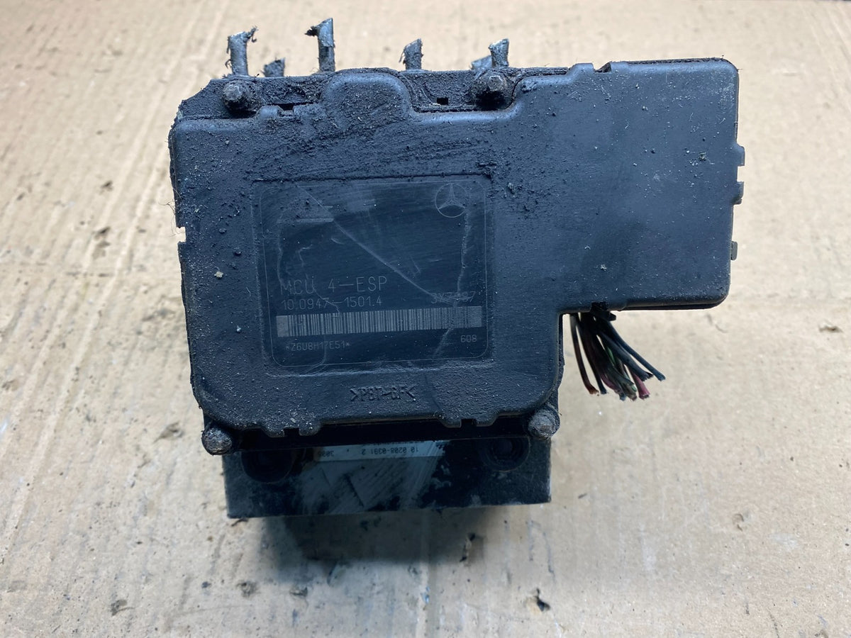 1998 to 2000 Mercedes W163 ML320 ML430 ABS Anti Lock Brake Pump Module V2349 DG5