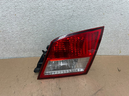 2002-2004 Infiniti i35 Inner Right Passenger Rh Side Tail Light Q4507 DW0