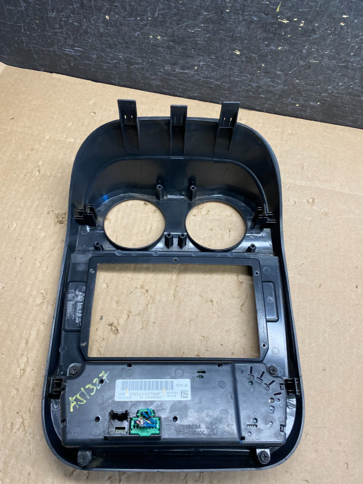 2011 to 2017 Jeep Compass Dash Climate Temperature Control Radio Bezel AJ1327 DG3