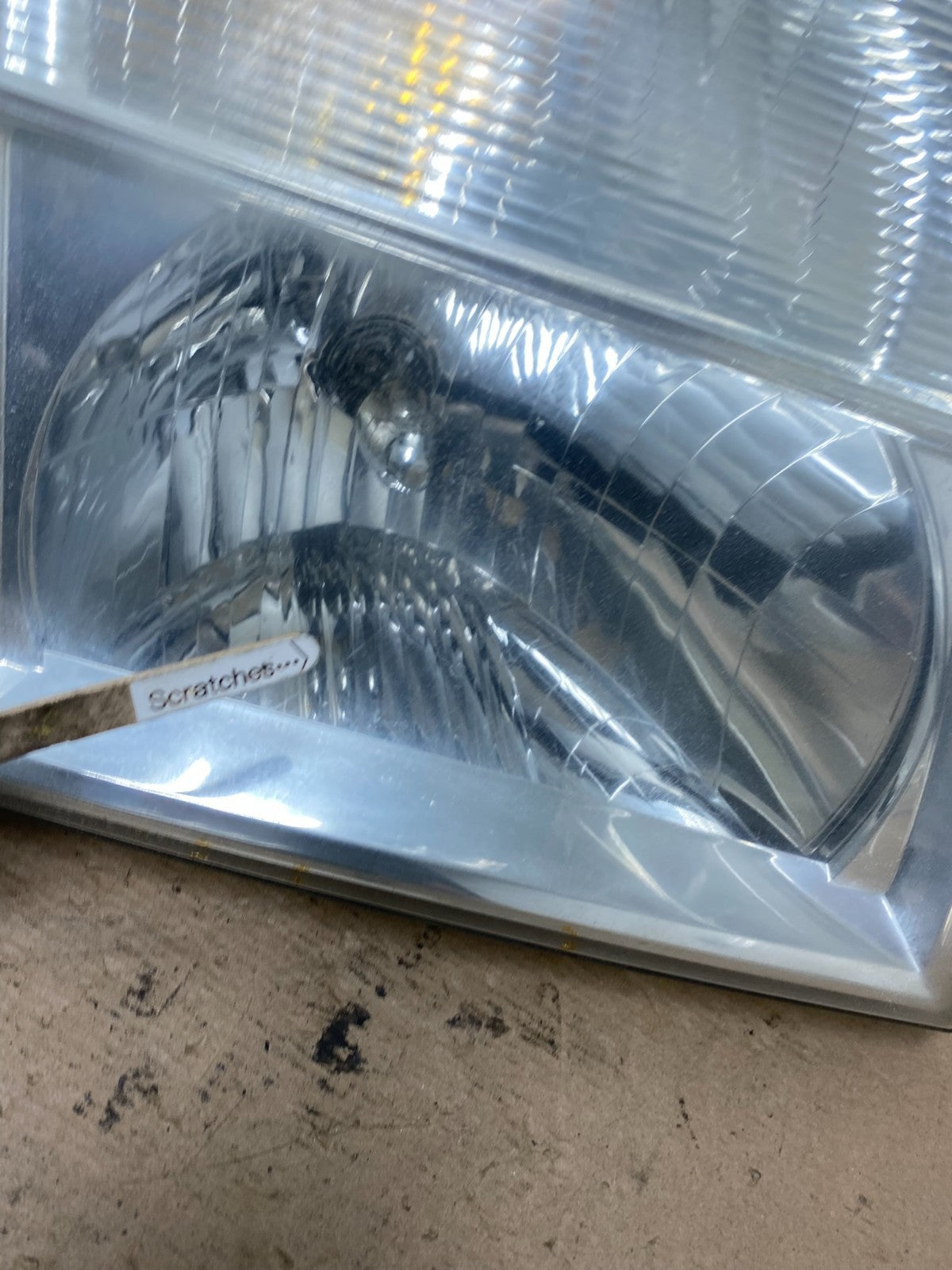 2006-2010 Mercury Mountaineer Right Passenger Rh Side Halogen Headlight AF47533