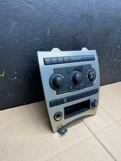 2005 2006 2007 Jeep Commander Grand Cherokee A/C Climate Control Bezel AA4483 DG2
