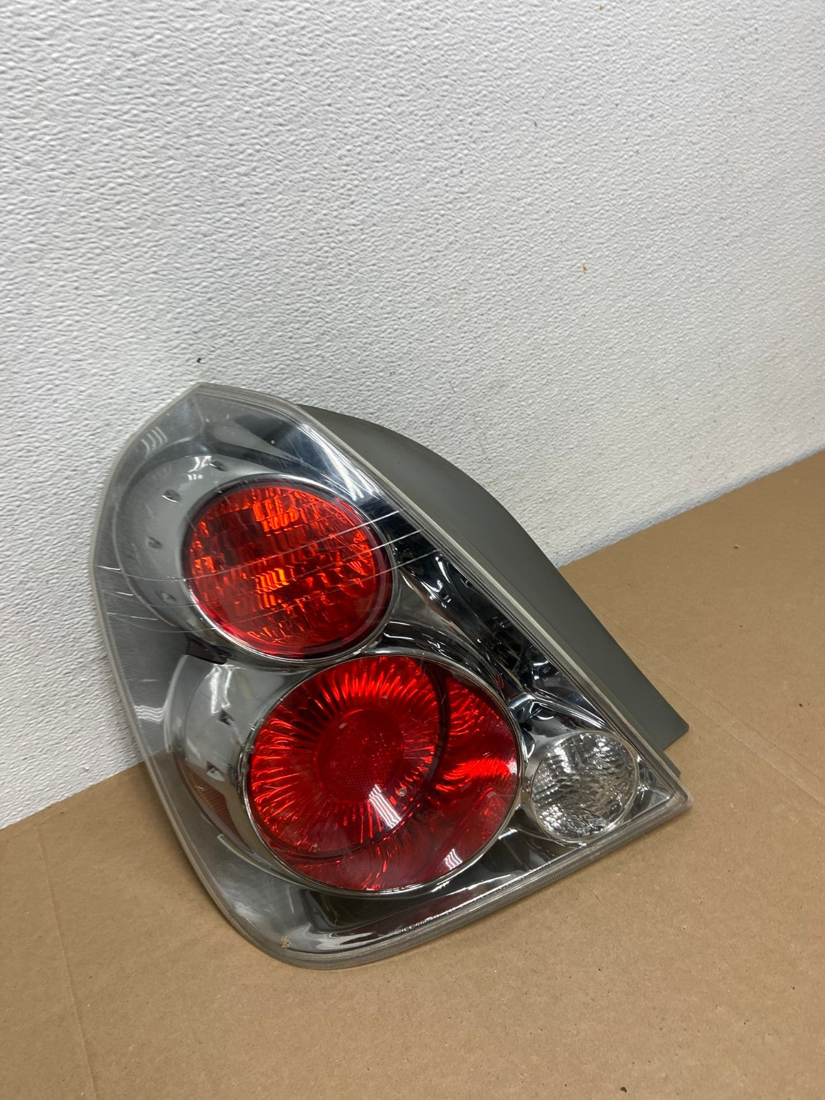 2005 to 2006 Nissan Altima Left Driver Side Tail Light AC5543 LK2