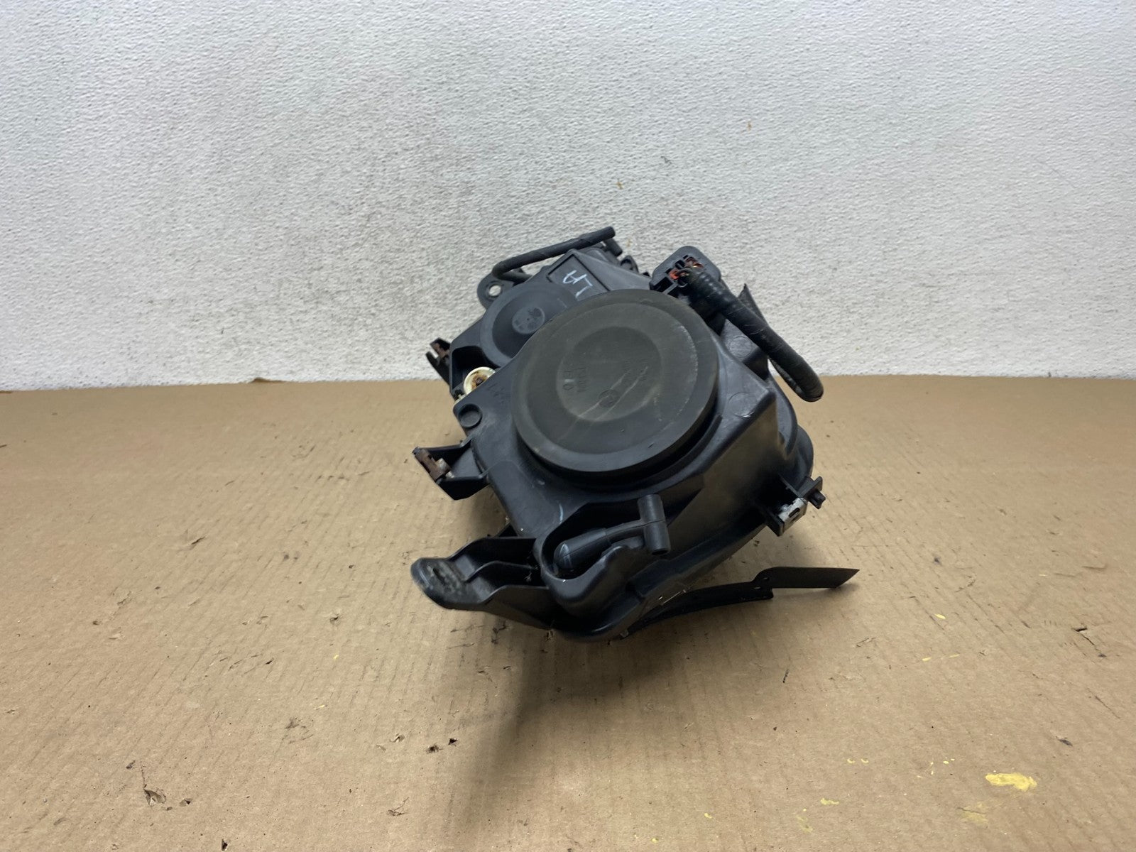 2010 2011 2012 Ford Fusion Left Driver LH Side Headlight Halogen AG7977 DW6