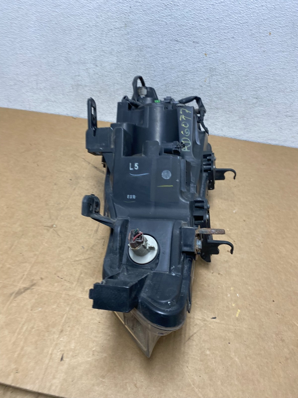 2011 to 2014 Nissan Murano Headlight Right Passenger Rh Halogen AD6077 DW8
