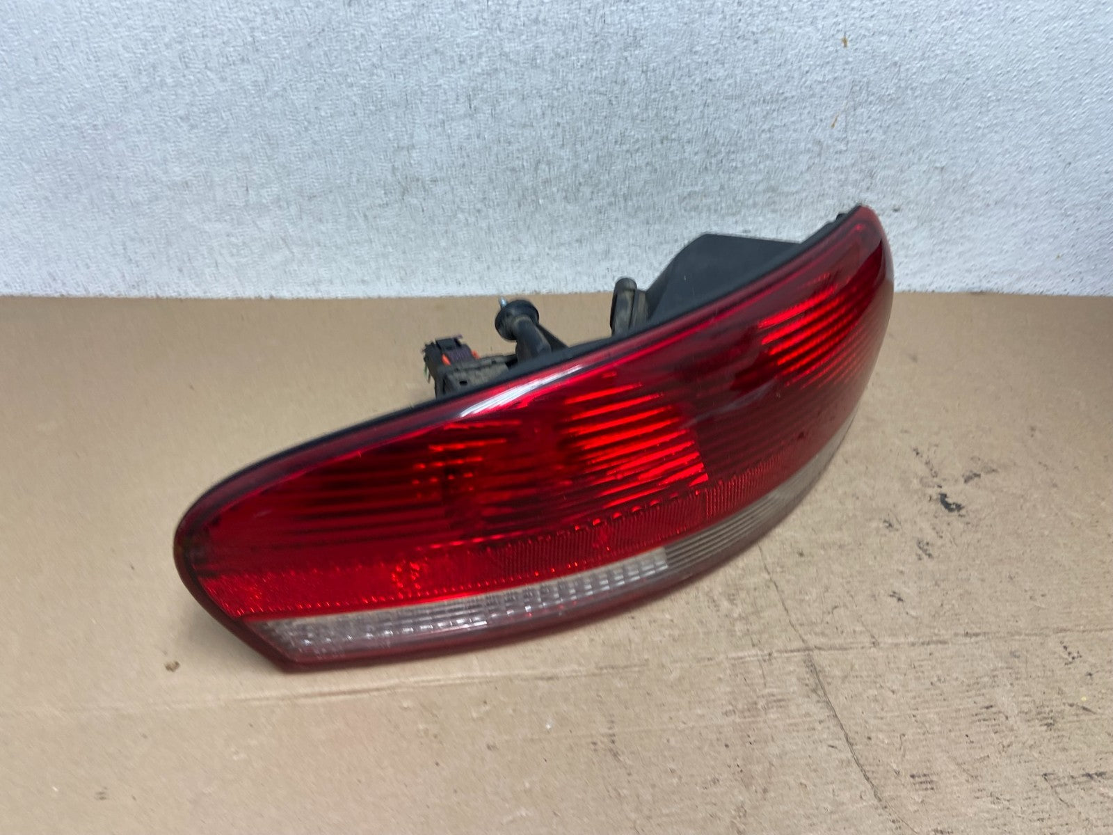 2001-2006 Chrysler Sebring Convertible Left Driver LH Tail Light AF4907 LK2