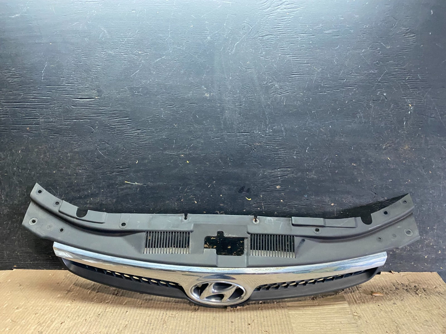 2009-2012 Hyundai Elantra Touring Wagon Front Upper Grill Grille Oem W9875 DG0