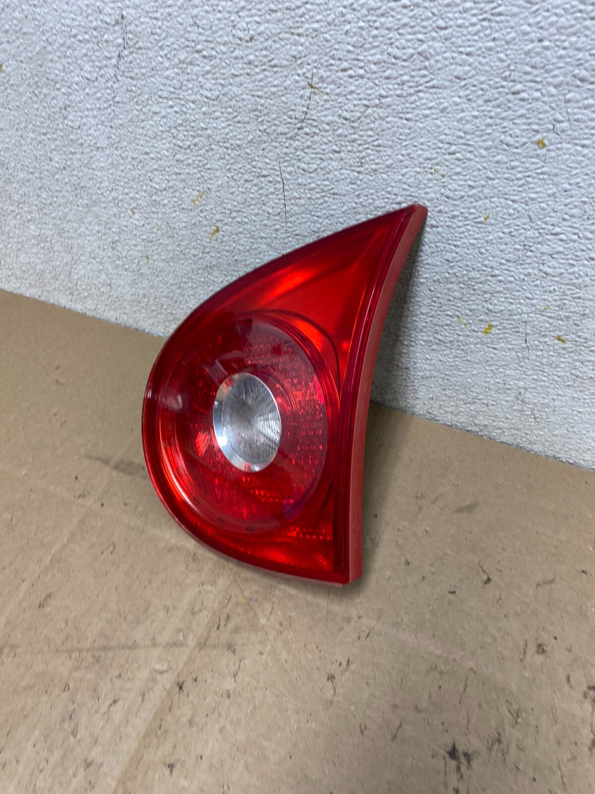 2006-2009 Volkswagen Golf Right Passenger Rh Tail Light Inner Trunk N4009 DW1