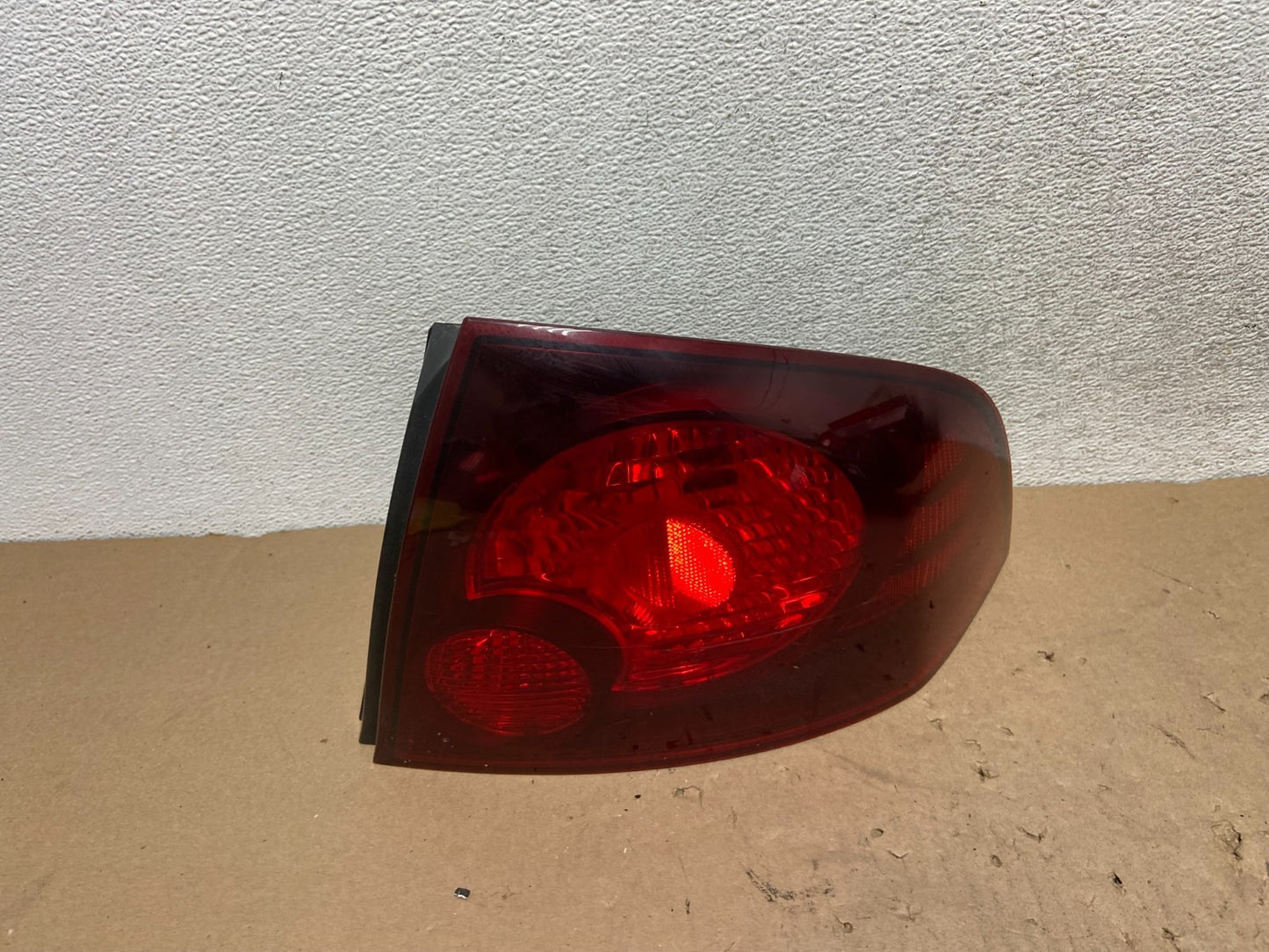2004 - 2006 Nissan Sentra SE R SE-R SPEC Right Passenger Tail Light AG42590
