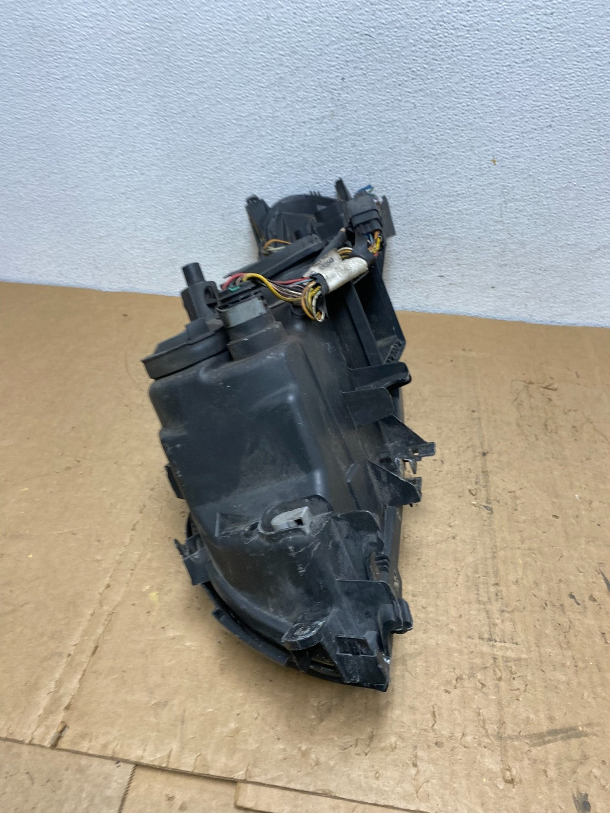 2005-2009 Volvo S60 Passenger Right Passenger RH Side Headlight AD0549 DW8