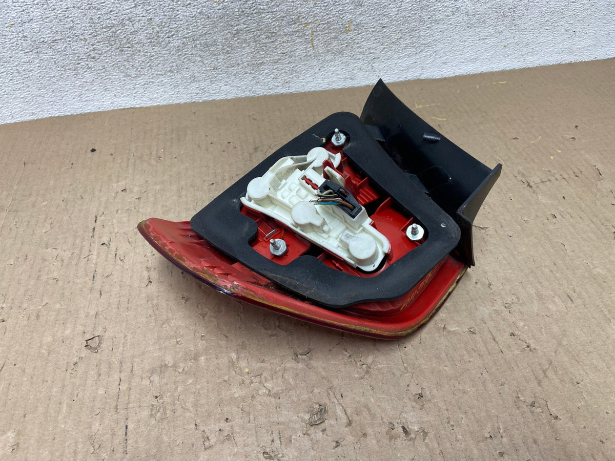 2006 2007 2008 BMW 328i 3 Series Left Driver Lh Side Tail Light AH5982 LK4