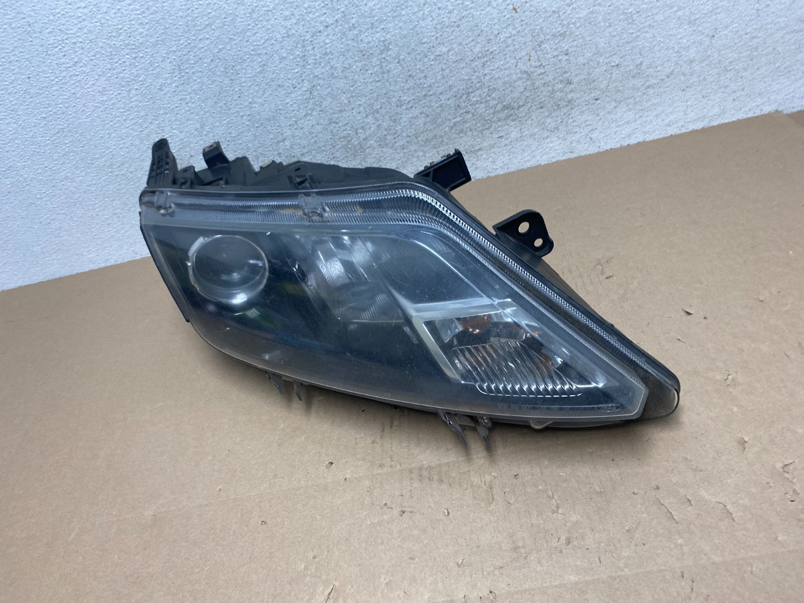 2010 2011 2012 Ford Fusion Right Passenger RH Headlight Halogen AG5772 DW1