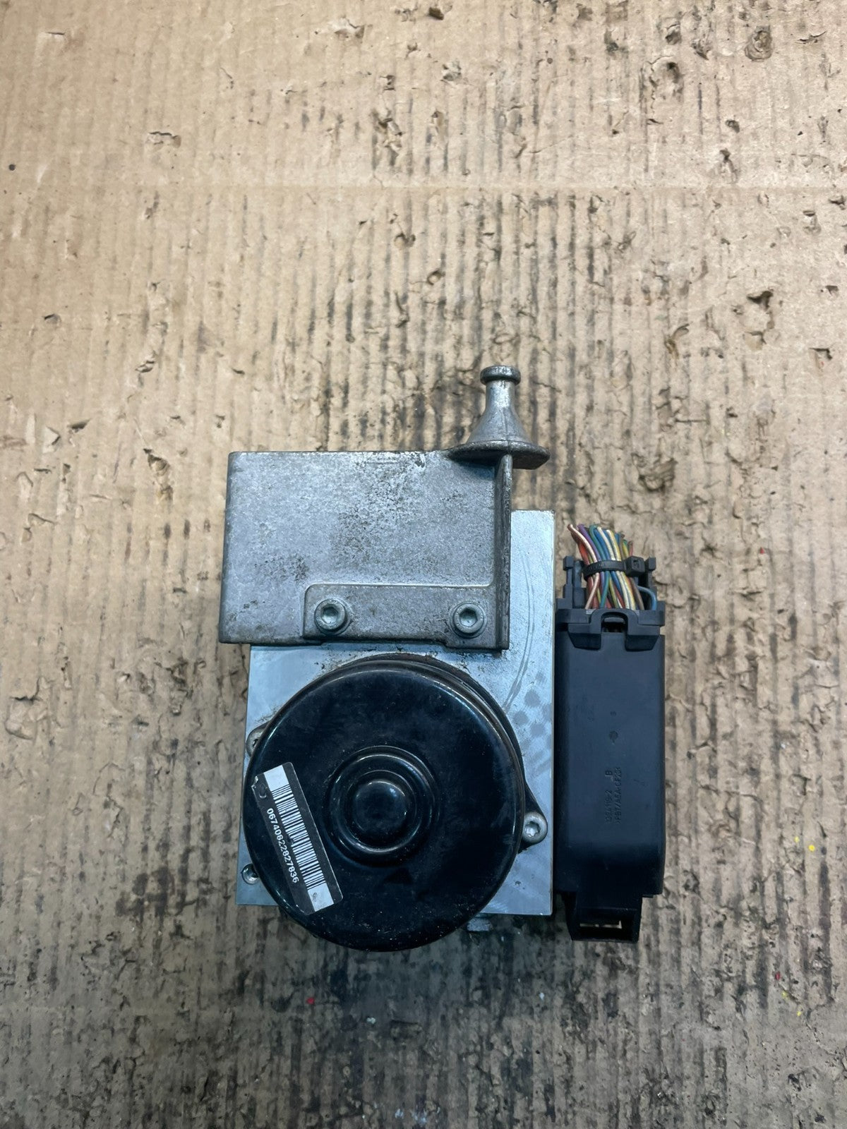 2007 to 2014 Mercedes C-Class ABS Anti Lock Brake Pump Module U9163 DG6