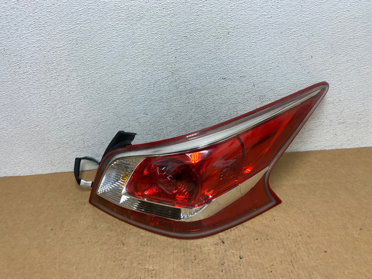 2013 2014 2015 Nissan Altima Right Passenger RH Side Tail Light AD4735 LK0