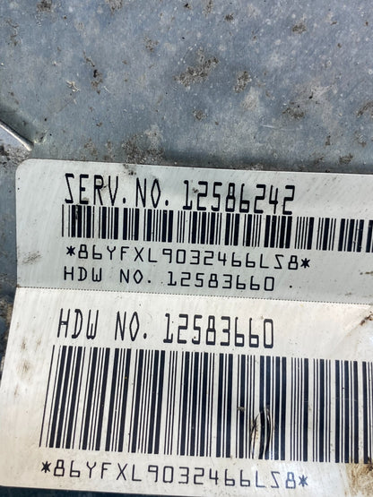 2004 GMC Envoy Silverado Engine Computer ECU ECM Module 12586242 AF6795 DW2