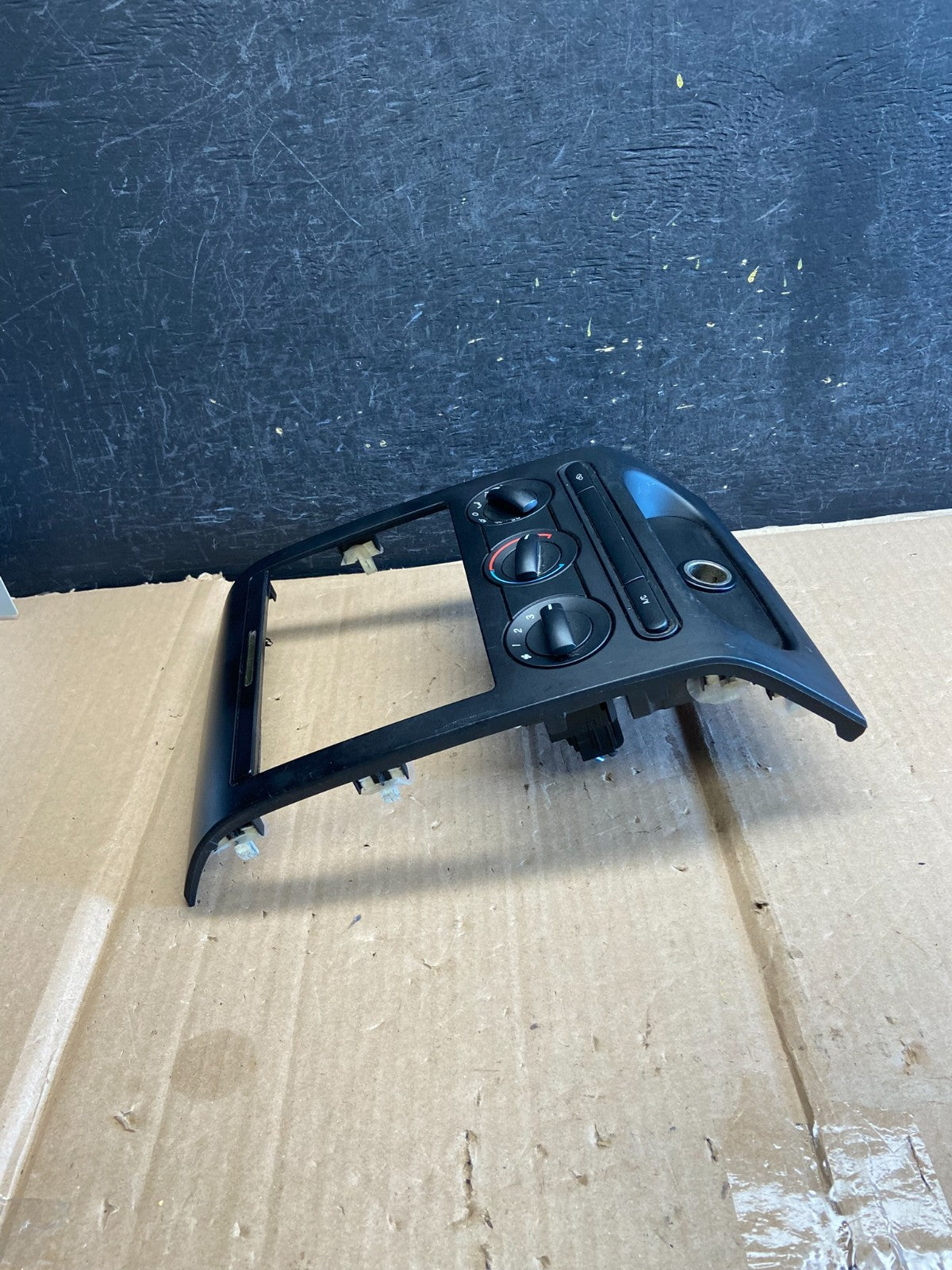 2004 to 2008 Ford F150 Radio Climate Dash Bezel Surround Black AH5575 DW1