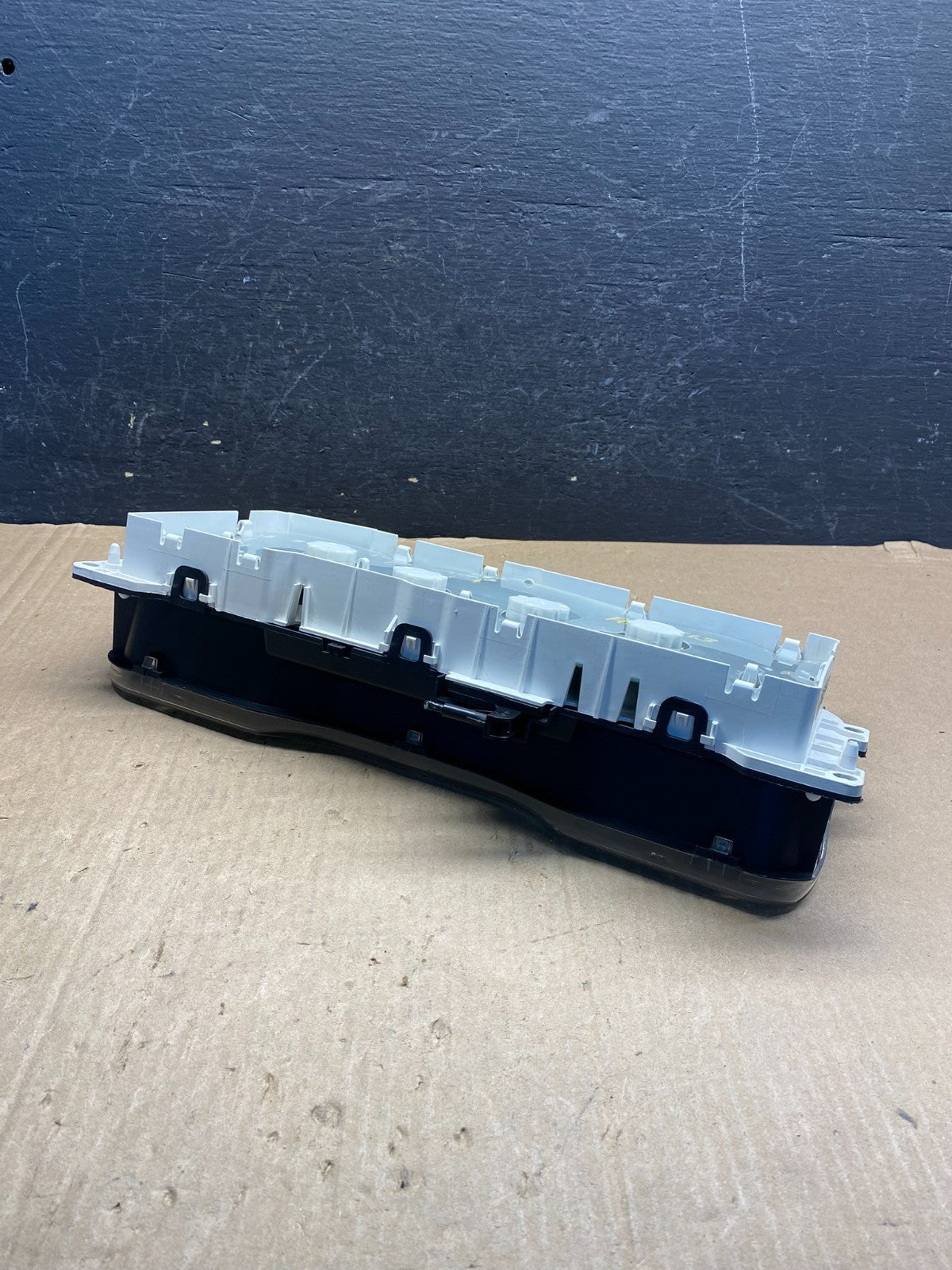 2009 to 2011 Mercury Grand Marquis Speedometer Cluster Gauge AE7613 DG4