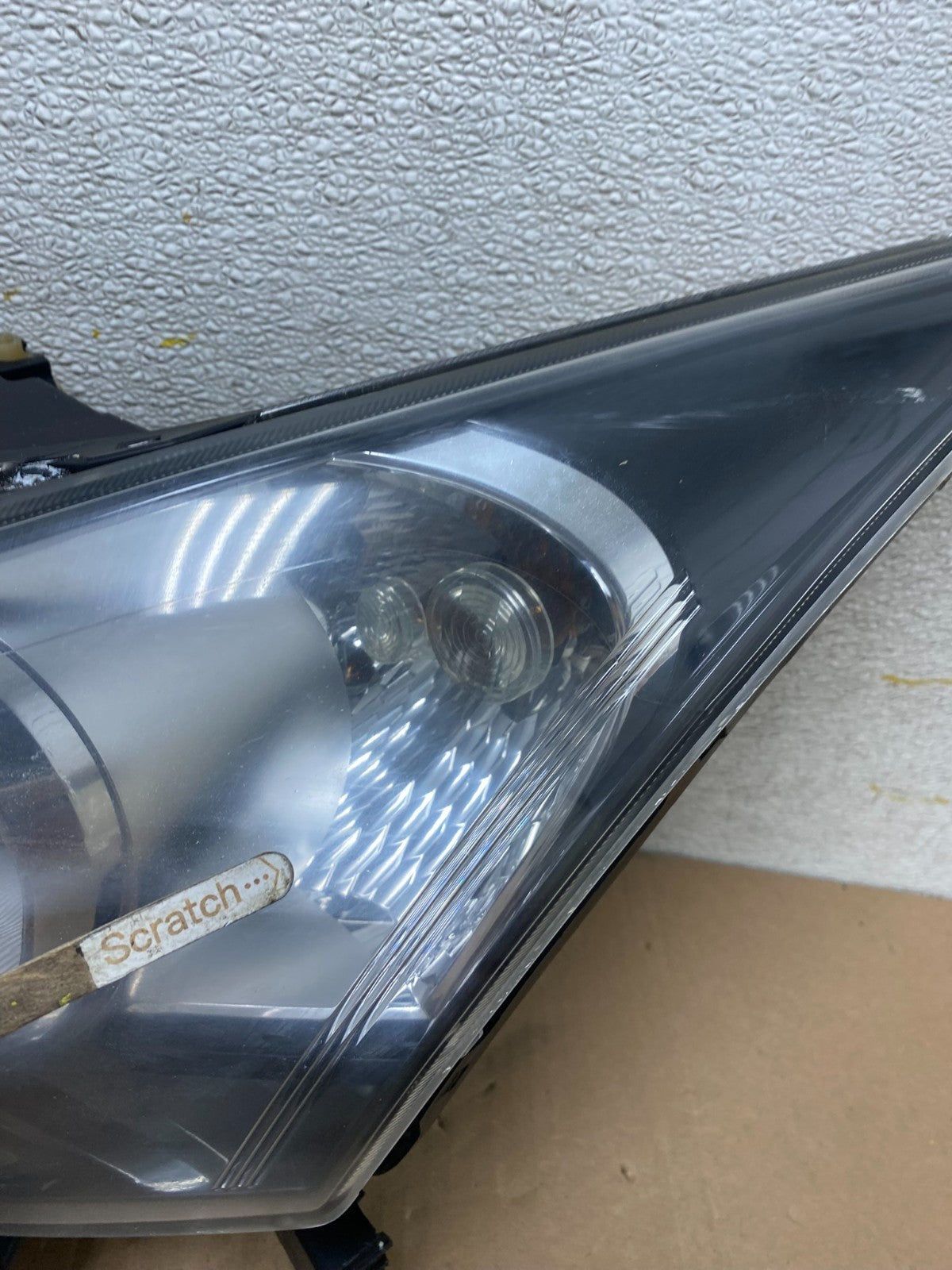 2011 to 2015 Chevrolet Cruze Halogen Left+Right Set Headlights W0839 DW7