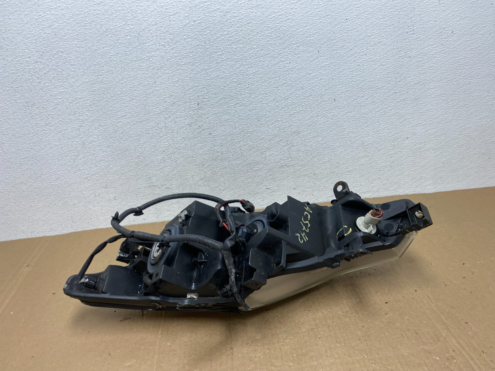 2011 to 2014 Nissan Murano Headlight Right Passenger Rh Halogen AC5742 DW6