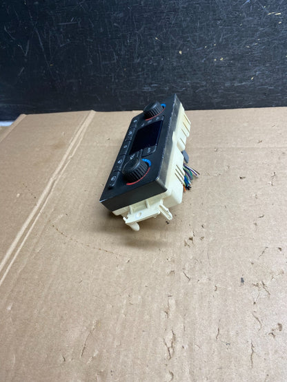 2003 to 2006 Chevrolet Silverado HVAC Heater Climate Control Module ai6156 DG2