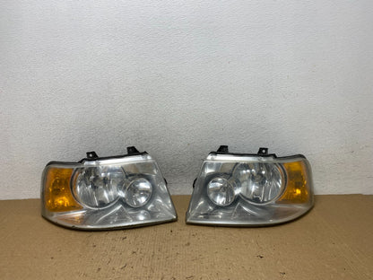 2003 - 2006 Ford Expedition Left+Right Side Headlights Halogen AF8140 DW0