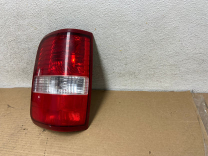 2004 to 2008 Ford F150 F-150 Left Driver LH Side Tail Light AH4250 LK2