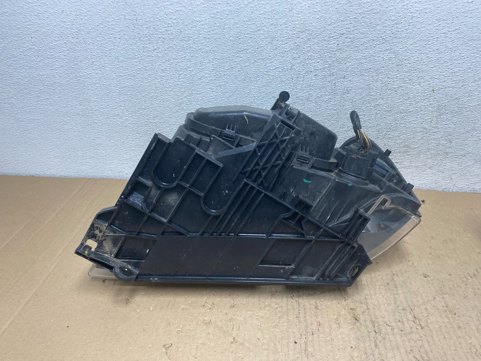 2008-2012 Land Rover LR2 Right Passenger RH Side Xenon Headlight AF4280 DW7