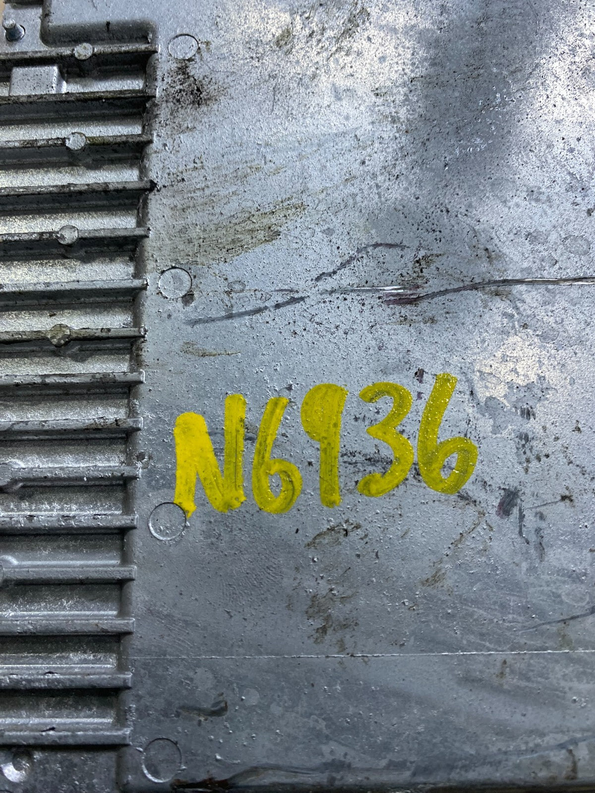 2008 Nissan Armada QX56 5.6L Engine Control Module MEC73-593 A1 N6936 DG4
