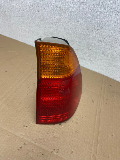 2000 2001 2002 2003 BMW E53 X5 Right Passenger RH Tail Light Oem AC3786 LK2
