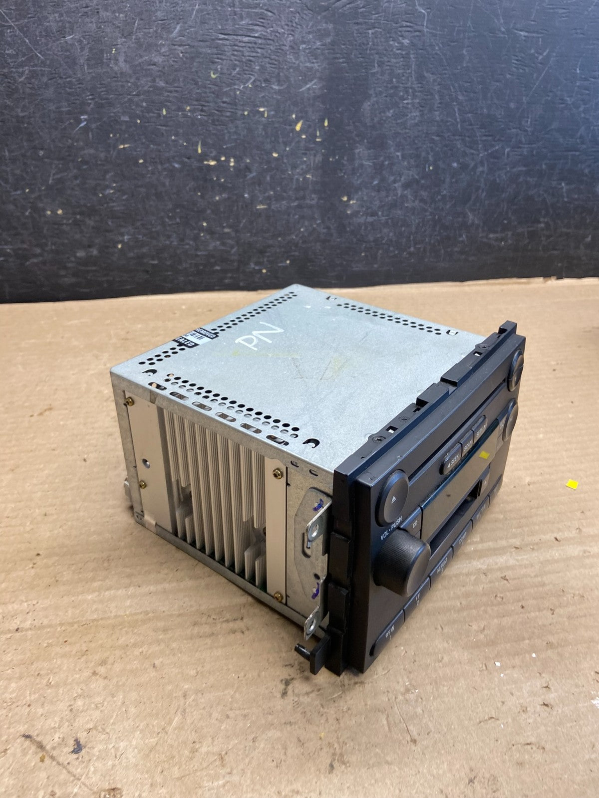 2005 to 2006 Ford F150 Radio Stereo Audio AM/FM ah3723 DG1
