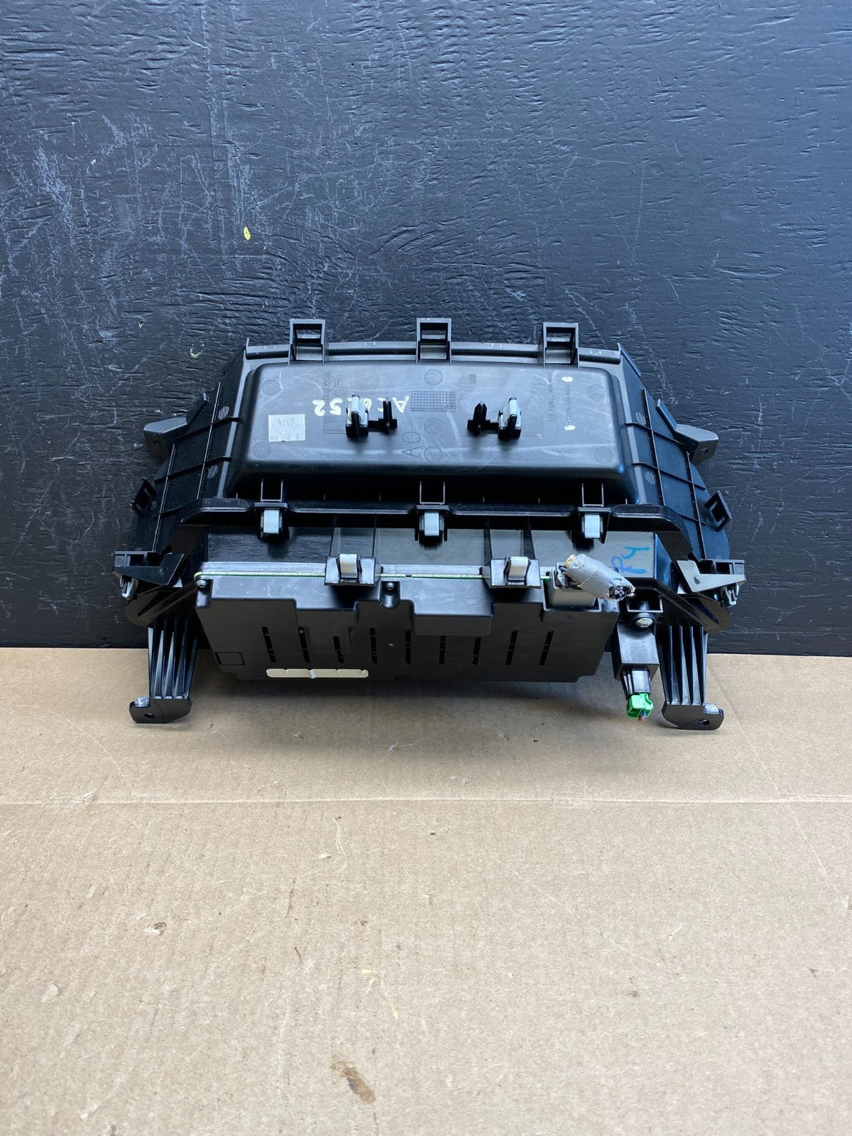 2009 to 2012 Honda Pilot Information Display Screen AC6252 DG5
