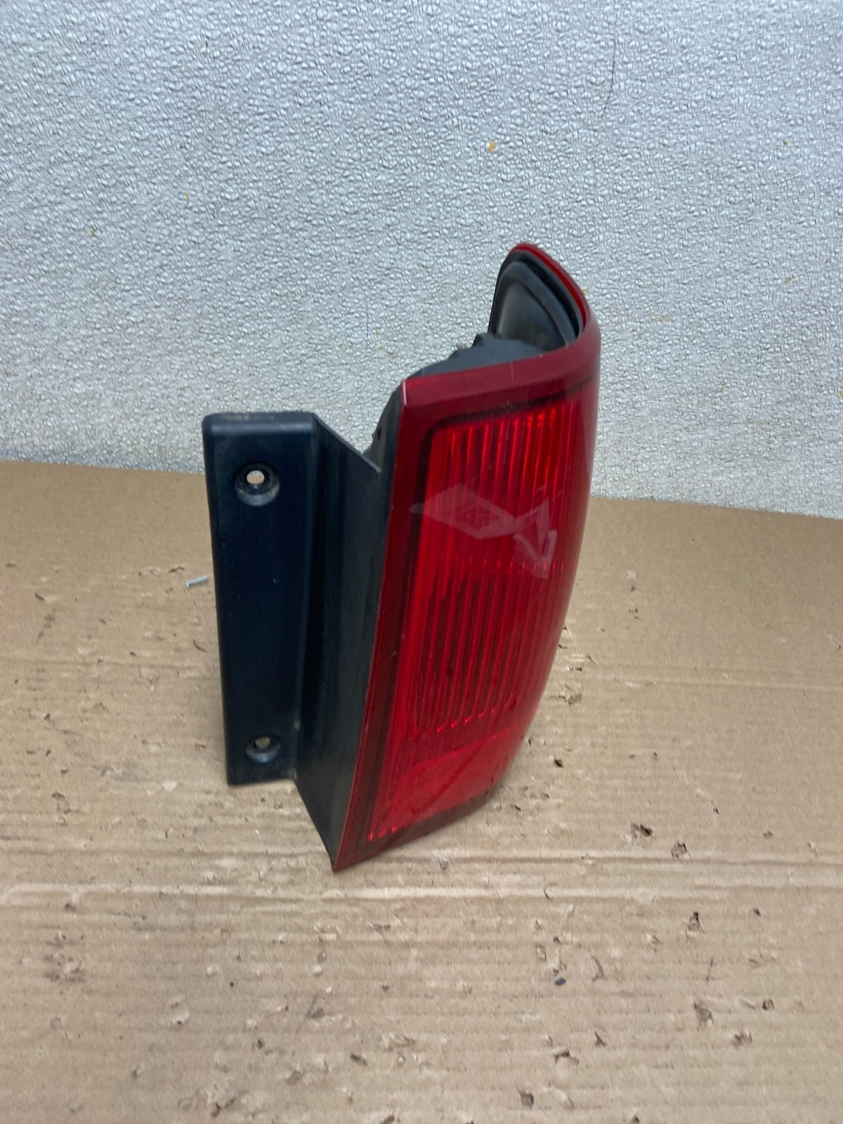 2003 to 2006 Lincoln Navigator Right Passenger Side Tail Light Oem AB1442 LK2