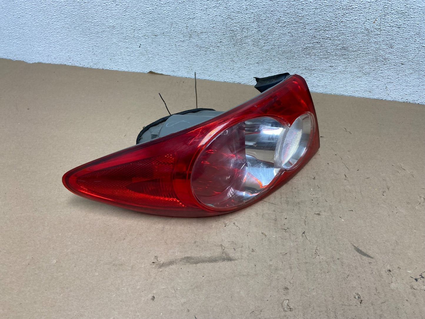 2003 - 2005 Mazda 6 Left Driver LH Side Tail Light AG40782
