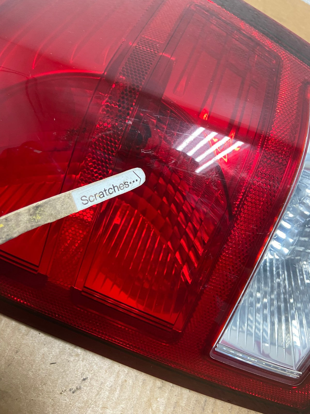 2007 to 2010 Jeep Grand Cherokee Right Passenger Tail Light AE1332 LK3