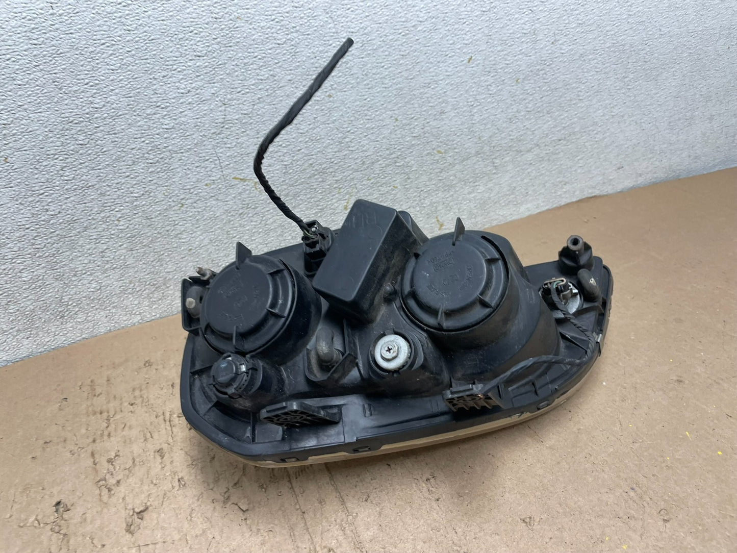 2004 to 2008 Suzuki Forenza Right Passneger RH Halogen Headlight Oem Q5057 DW12