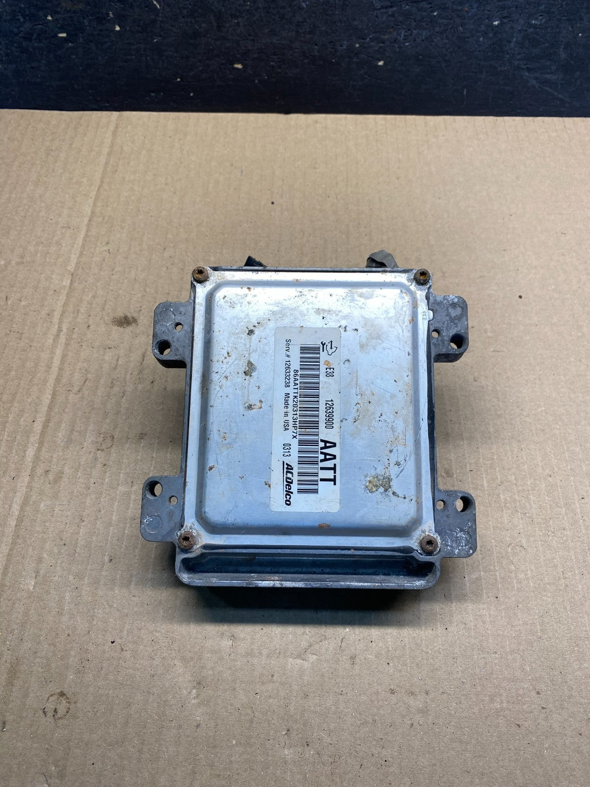 2010 to 2013 Chevrolet Silverado Yukon Engine Control Module ECM ECU AG9461 DW1