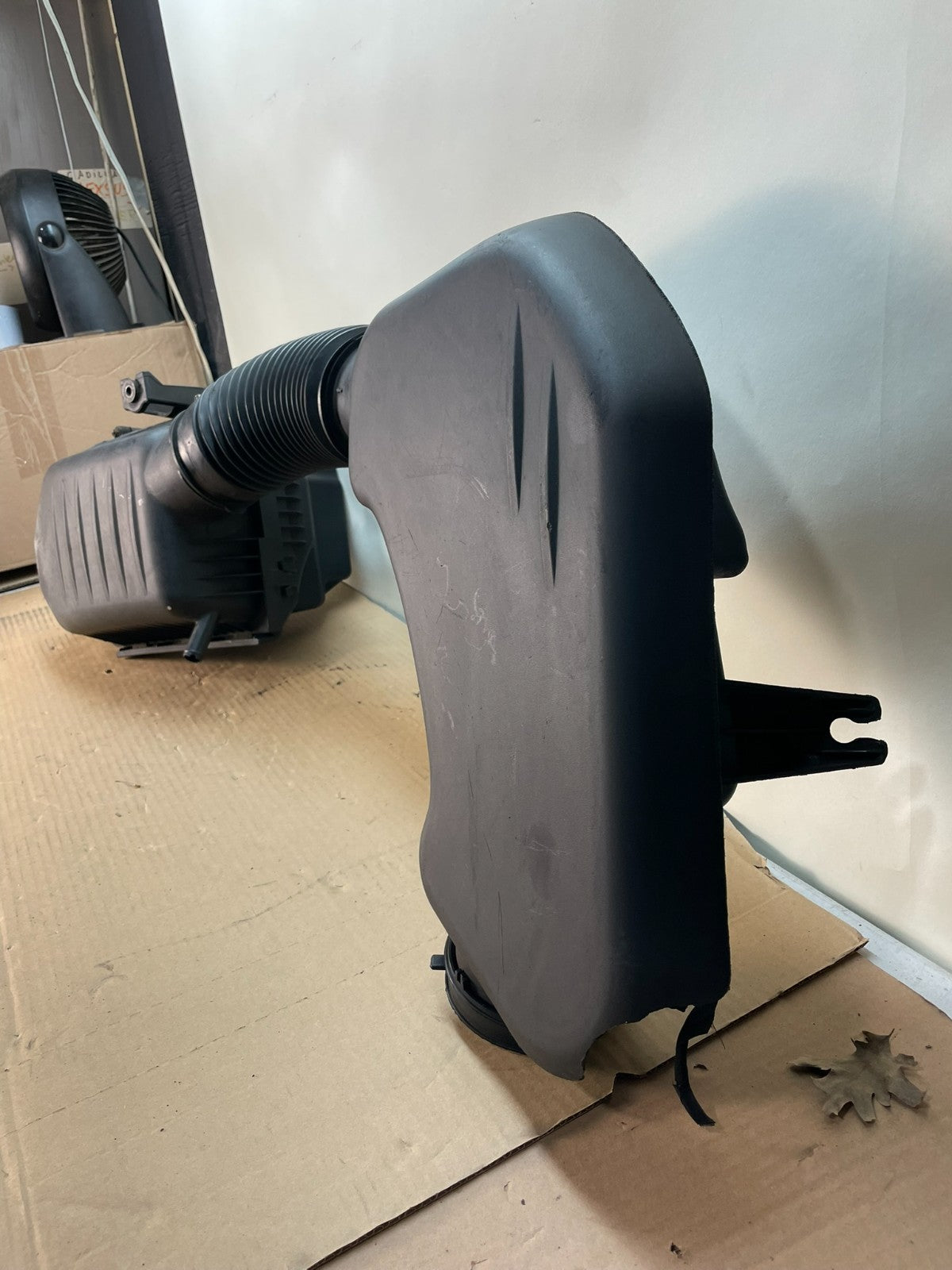 2014 - 2015 Dodge Durango 3.6L Resonator Air Intake Tube ah8829 DG1