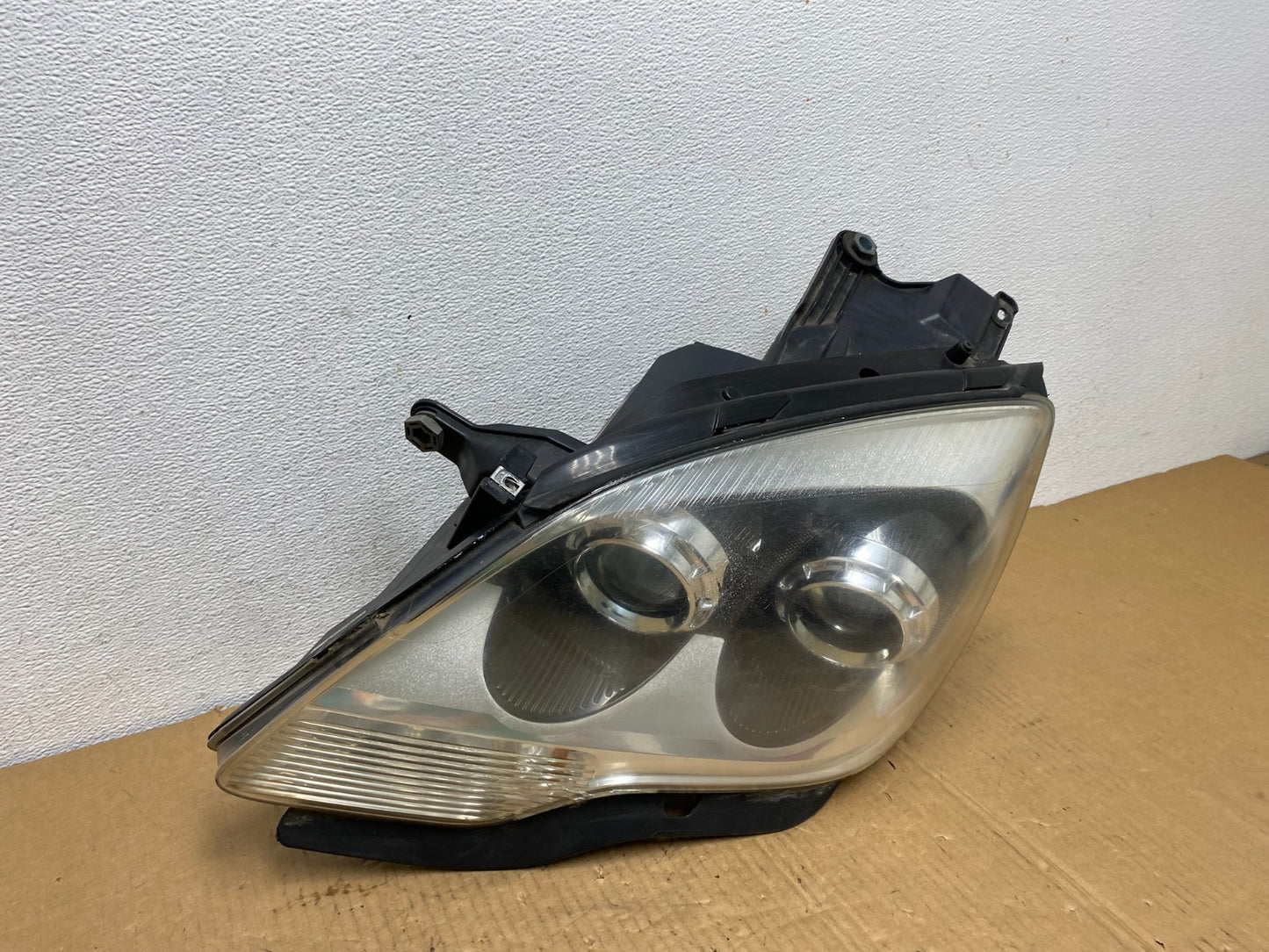 2007 to 2012 Gmc Acadia Halogen Headlight Left Driver LH Side AC7619 DW2