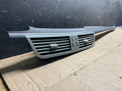 2009 to 2014 Volkswagen Routan Dash Center Trim Bezel Panel Vents U2048 DG1