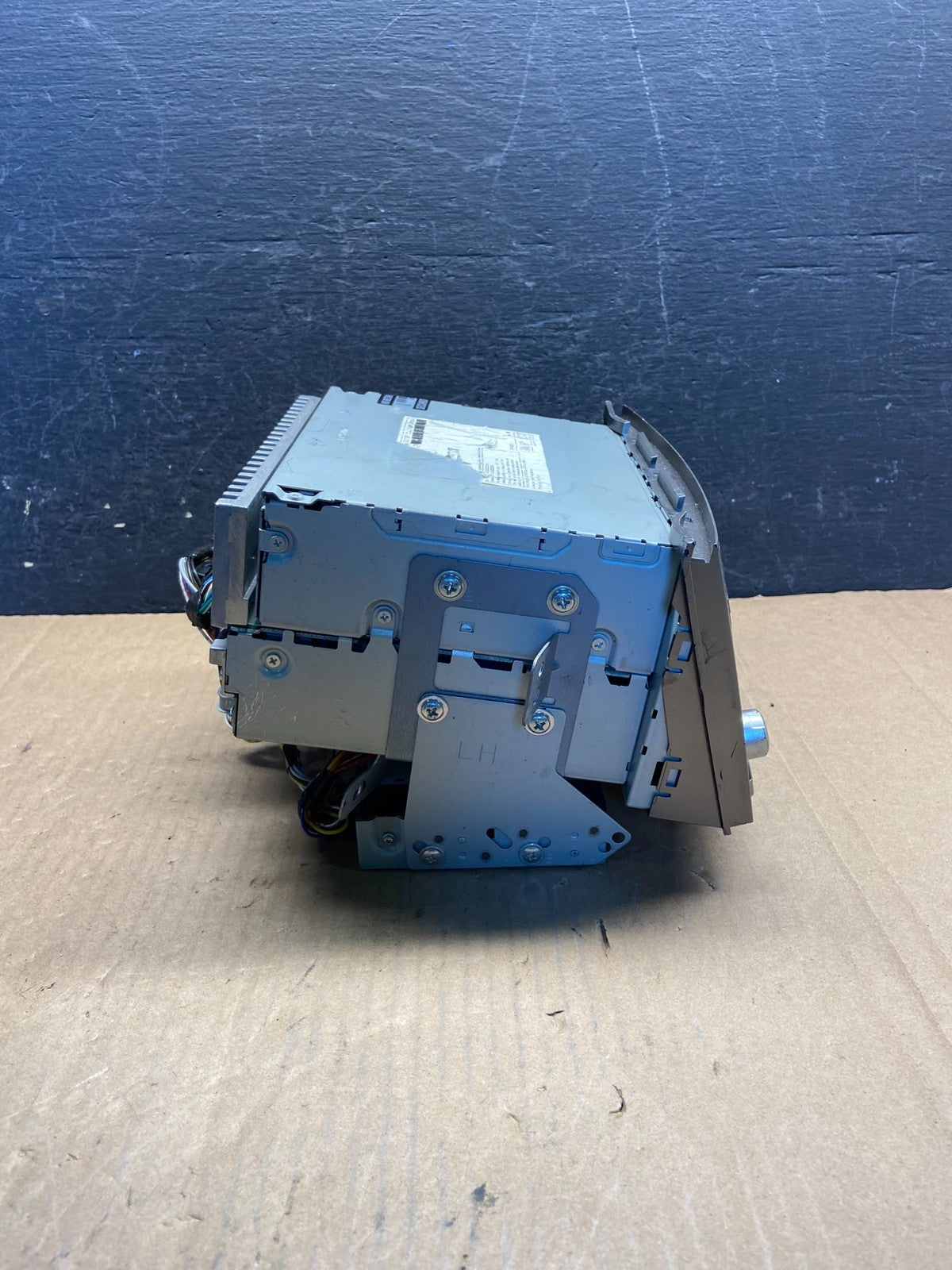 2010 to 2012 Subaru Legacy AM FM CD MP3 Radio Player AG1513 DW2