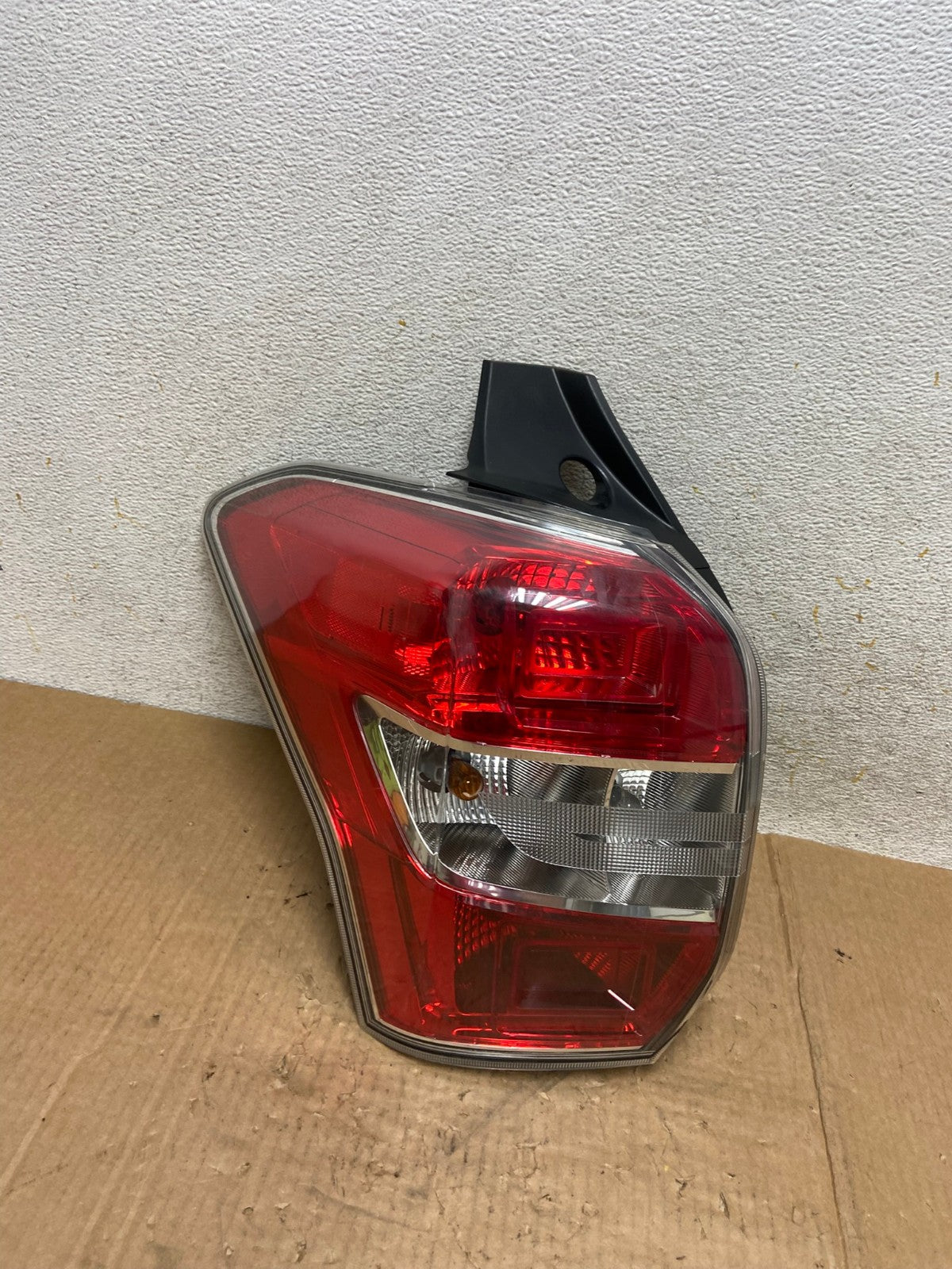 2014-2016 Subaru Forester Left Driver LH Side Tail Light AI5412 LK0